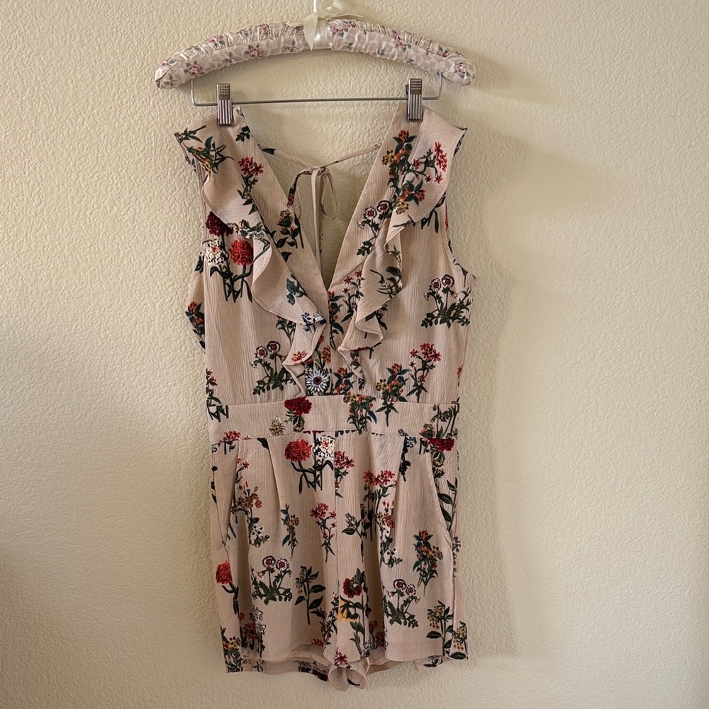 Floral Ruffle Jumpsuit - Soft pink